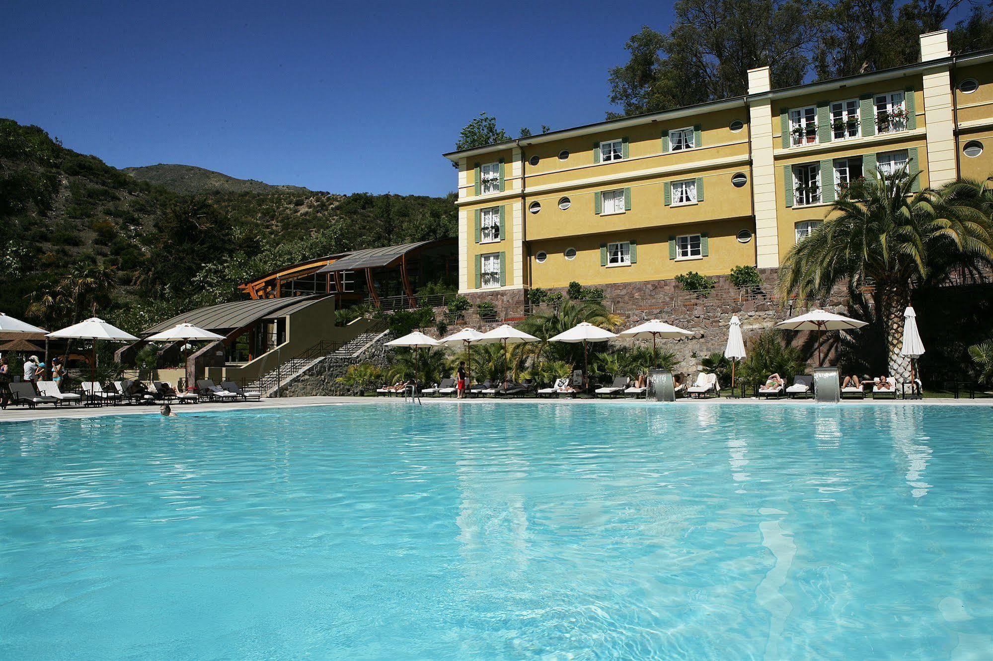 Termas De Jahuel Hotel & Spa Santa María Exteriör bild